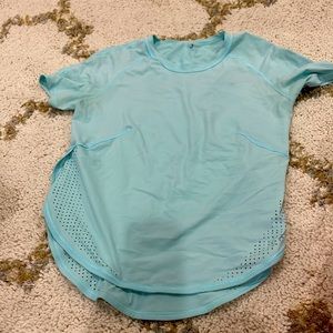 Lululemon workout shirt size 2